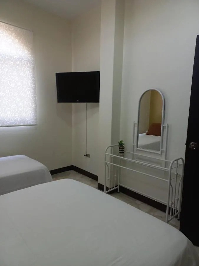 Del Sol Suites - Apartamento Familiar Guayaquil 2*,  Ecuador