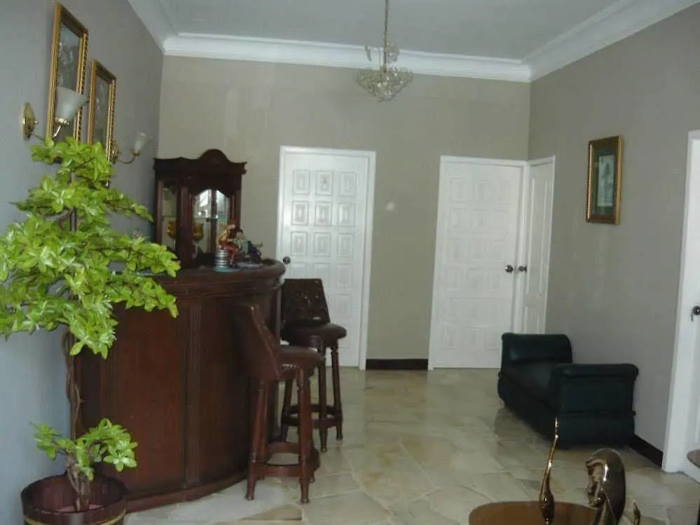 Aparthotel Del Sol Suites - Apartamento Familiar Guayaquil